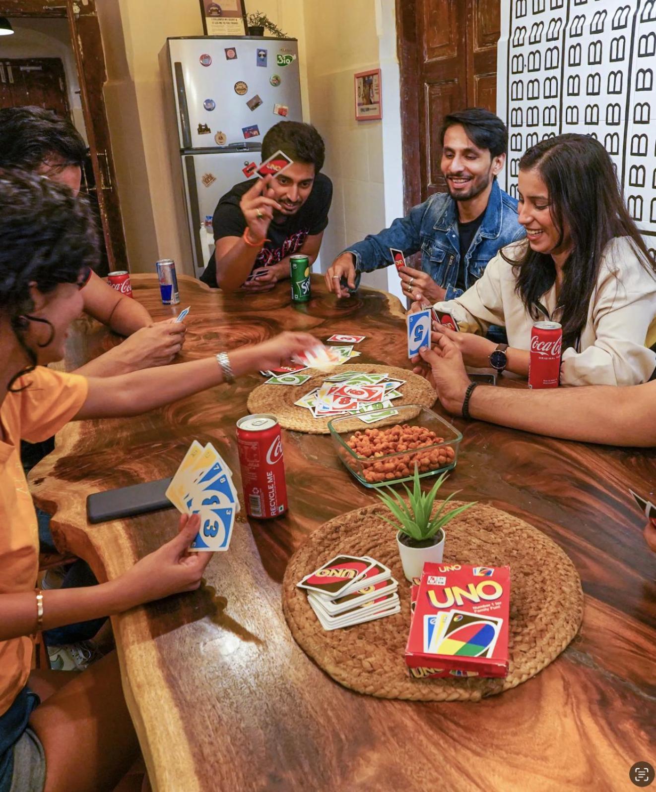Gosolo Stays Bandra Hostel Мумбаи Экстерьер фото